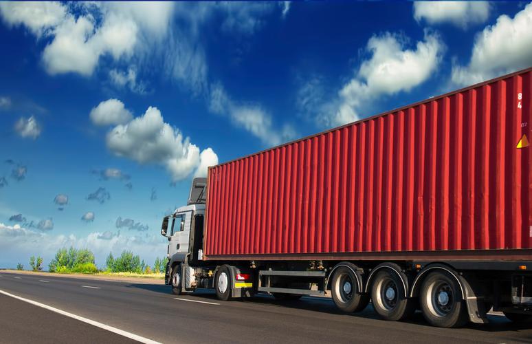 公路运输一般具有以下优点:1,可以直接把货物从发货处送到收货处,实行